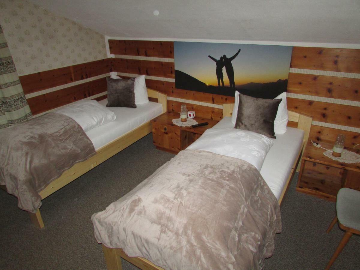 Ferienhaus Tschenett Imst Esterno foto